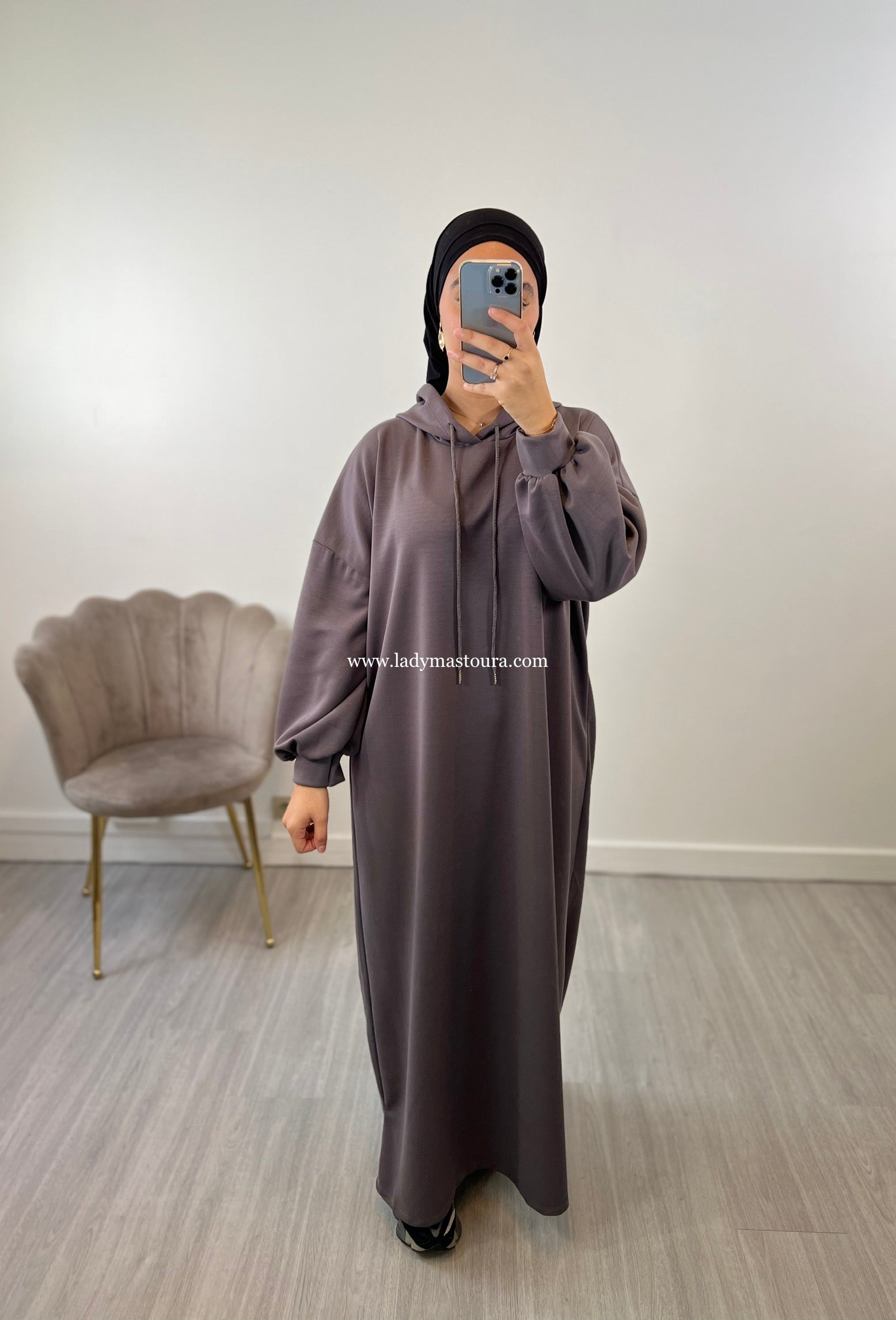 Robe avec capuche Grise