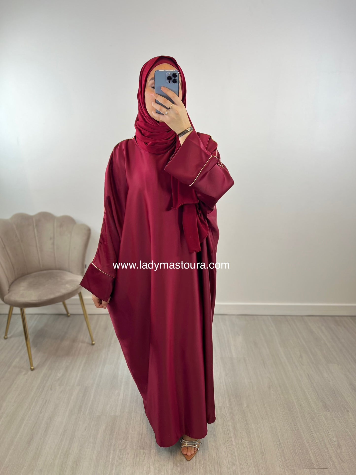 Abaya liseré doré - Bordeaux