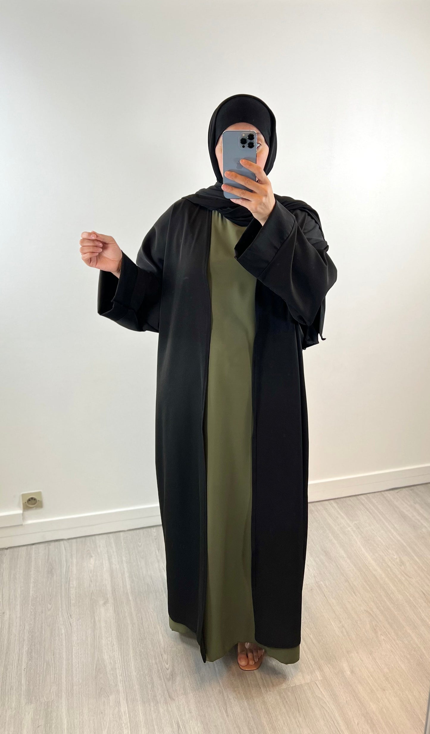 Sous- Abaya (Plusieurs coloris)