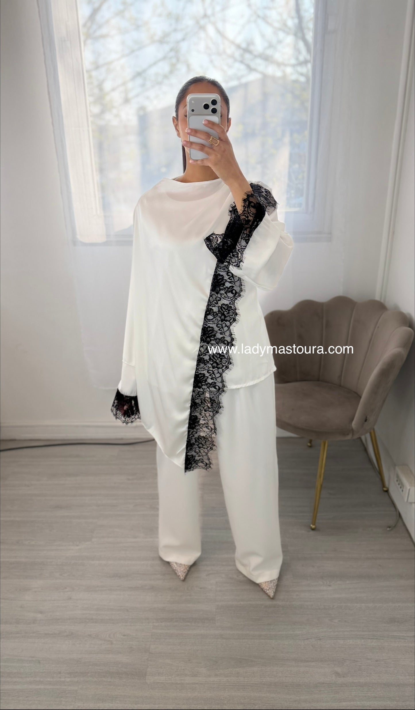 Blouse satinée dentelle - Blanche