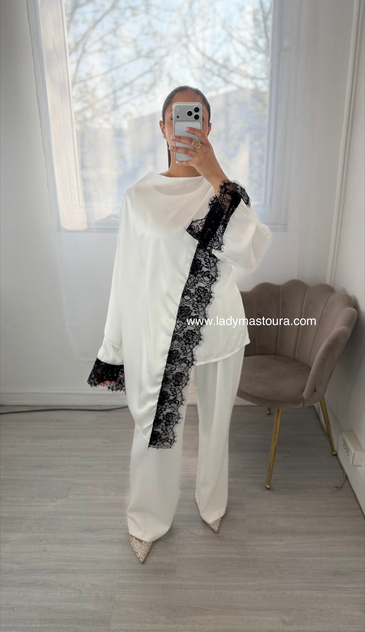 Blouse satinée dentelle - Blanche